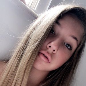 Meet your Posher, Livia